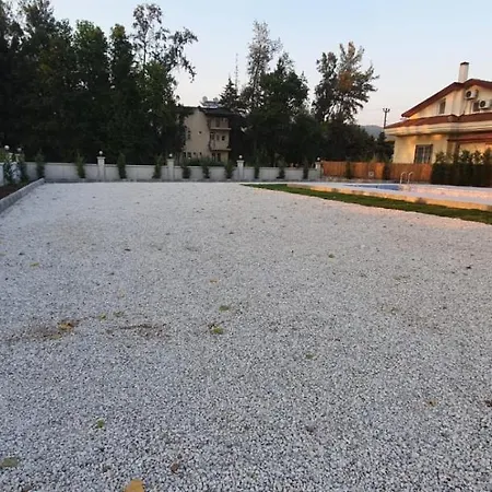 Plaja 900m Mesafede Havuzlu, Jakuzili Ve Cocuk Havuzlu * פאטהיה