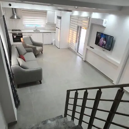 Villa Plaja 900m Mesafede Havuzlu, Jakuzili Ve Cocuk Havuzlu Fethiye