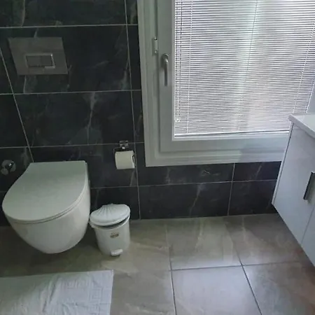Villa Plaja 900m Mesafede Havuzlu, Jakuzili Ve Cocuk Havuzlu *