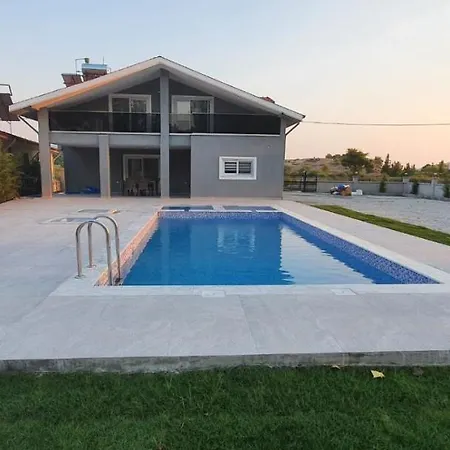 Plaja 900m Mesafede Havuzlu, Jakuzili Ve Cocuk Havuzlu * Fethiye