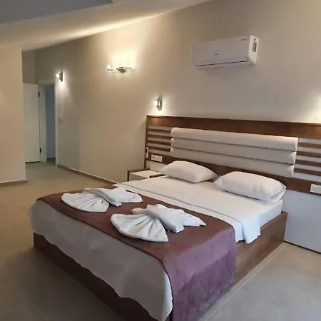 Plaja 900m Mesafede Havuzlu, Jakuzili Ve Cocuk Havuzlu * فتحية